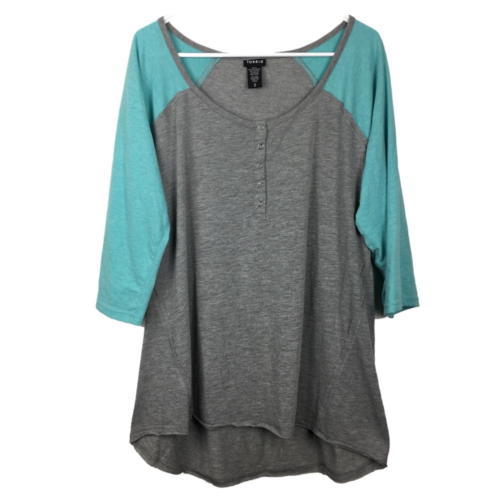 Torrid Size 2 2X Plus Snap Button Raglan Tee Shirt